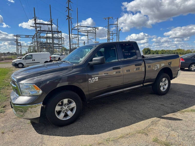 2024 RAM 1500 Classic SLT