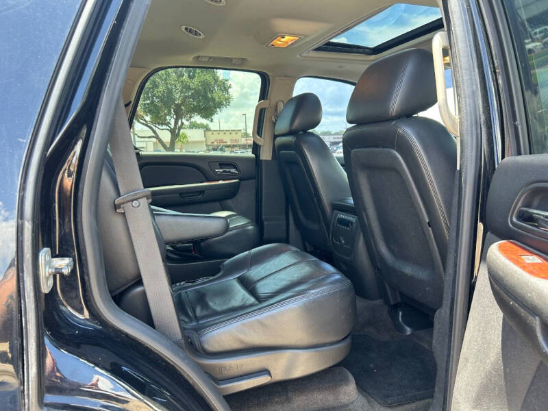 2010 Chevrolet Tahoe LT photo 12