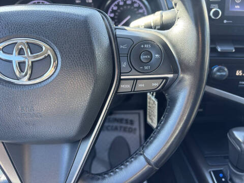 2022 Toyota Camry SE