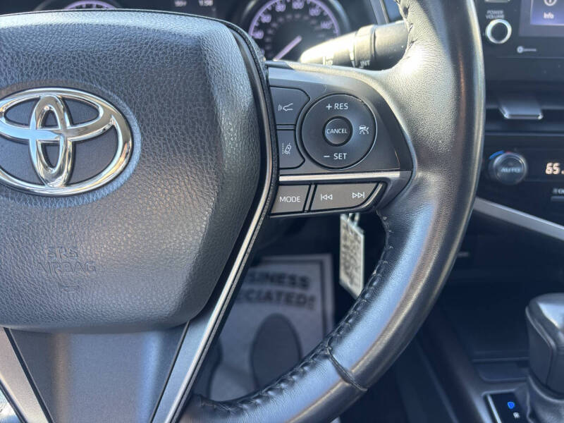 2022 Toyota Camry SE