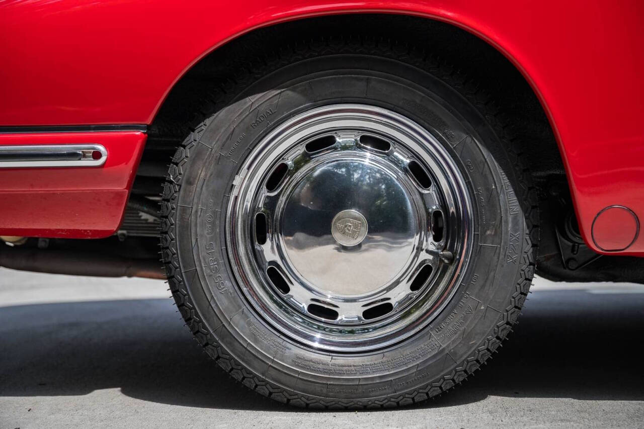 1966 Porsche 911 12