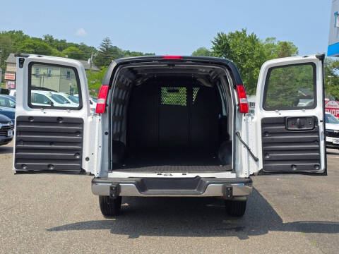 2023 GMC Savana 2500