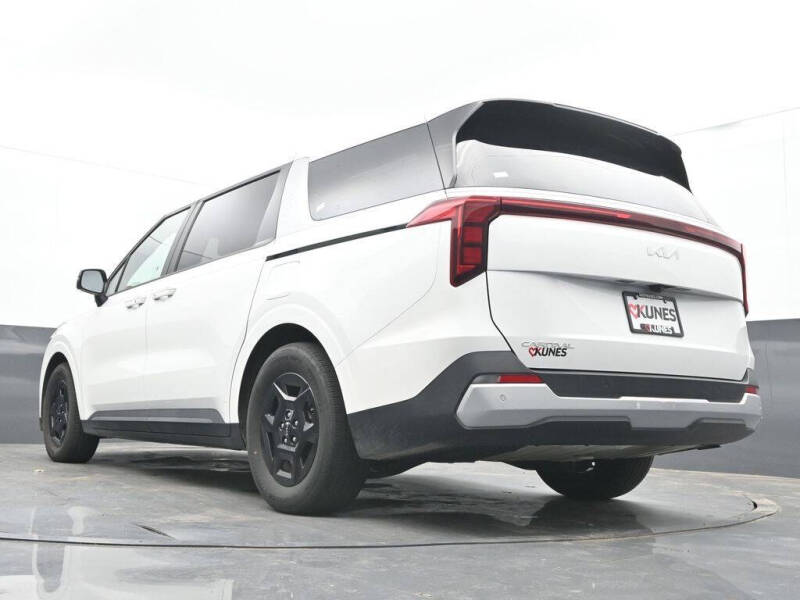 2025 Kia Carnival LXS