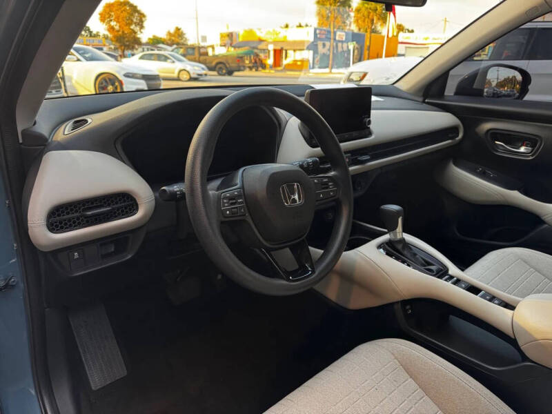 2024 Honda HR-V LX