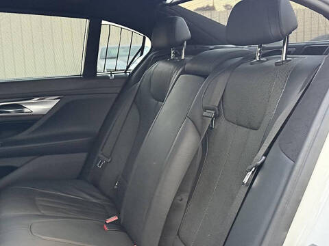 2018 BMW 7 Series 740i