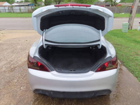 2012 Hyundai Genesis Coupe 3.8 Track