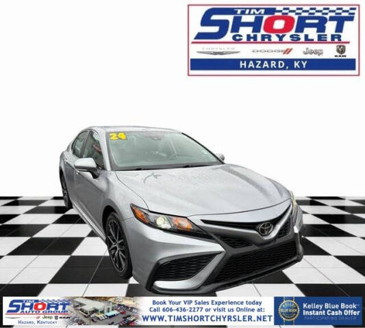 2024 Toyota Camry SE's photo