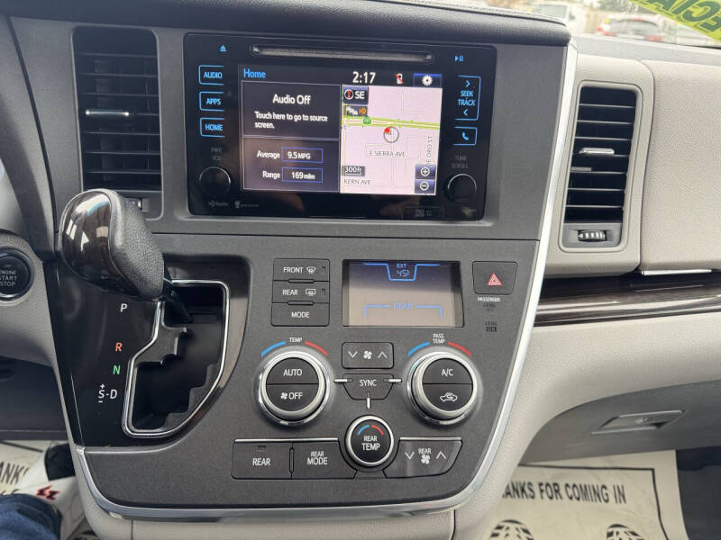 2015 Toyota Sienna XLE Premium 8-Passenger