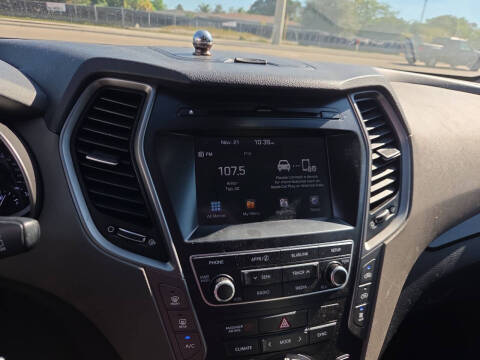 2017 Hyundai Santa Fe SE