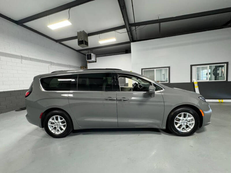 2022 Chrysler Pacifica Touring L