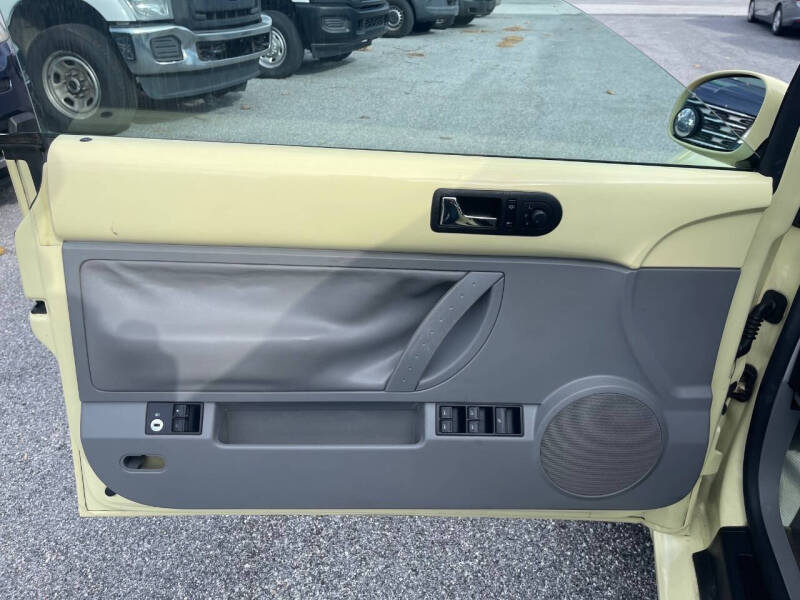 2006 Volkswagen New Beetle Convertible 2.5 PZEV