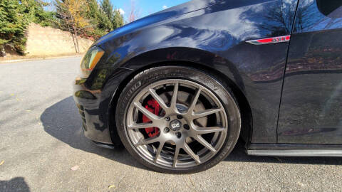 2017 Volkswagen Golf GTI Sport