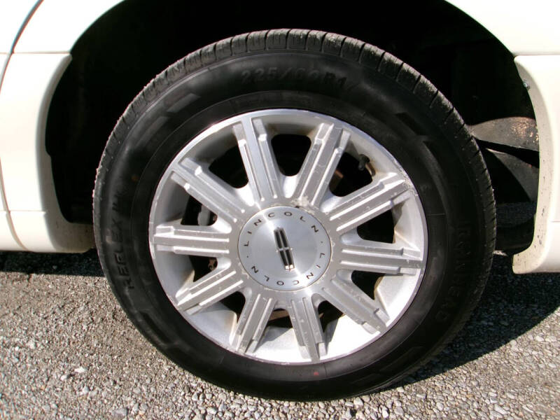 2007 Lincoln Town Car Signature Limited