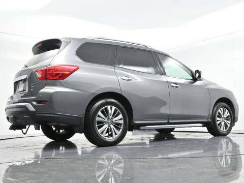 2020 Nissan Pathfinder SL