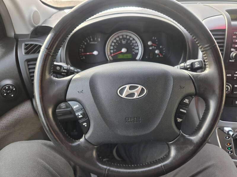 2007 Hyundai Entourage GLS