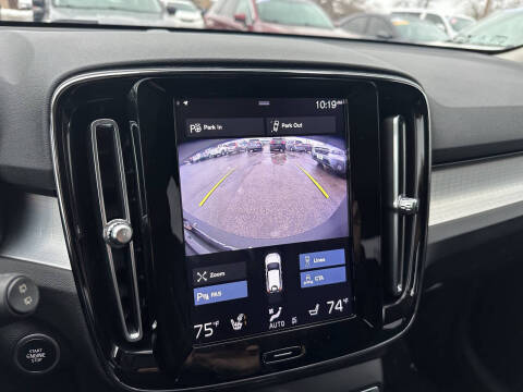 2019 Volvo XC40 T5 Momentum