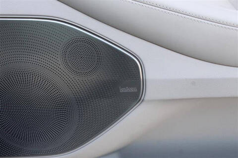 2021 Genesis G90