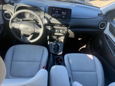 2022 Hyundai Kona SEL