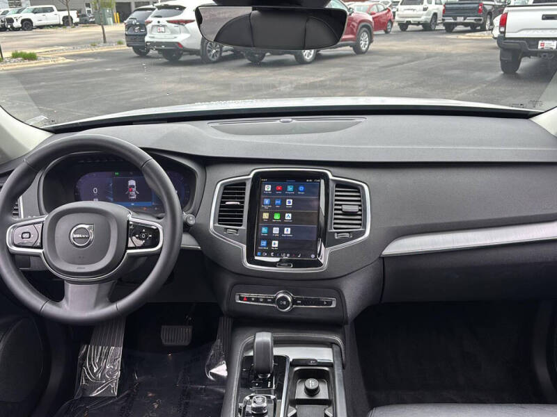 2023 Volvo XC90 B5 Core