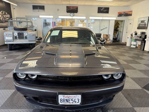 2017 Dodge Challenger SXT