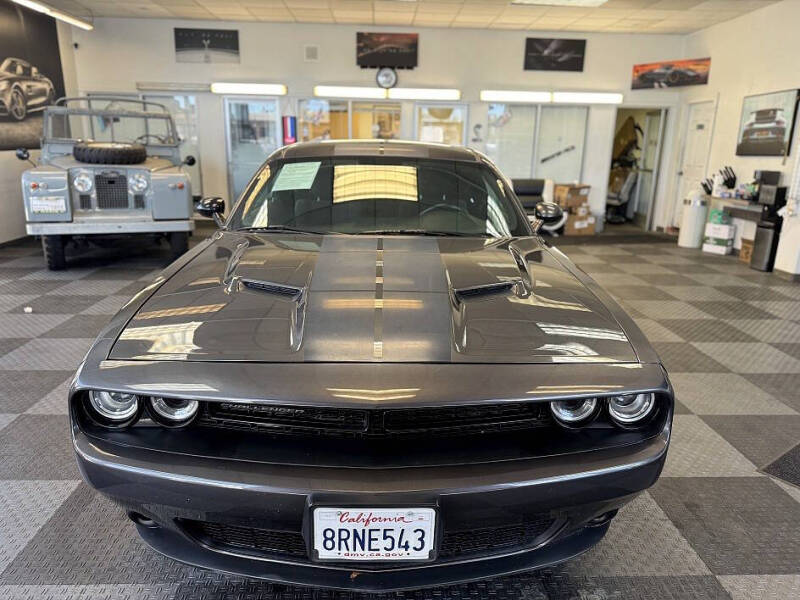 2017 Dodge Challenger SXT