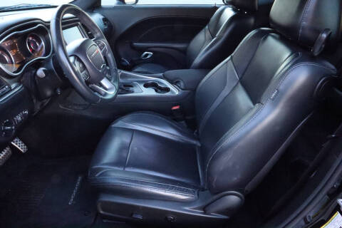 2015 Dodge Challenger SXT Plus