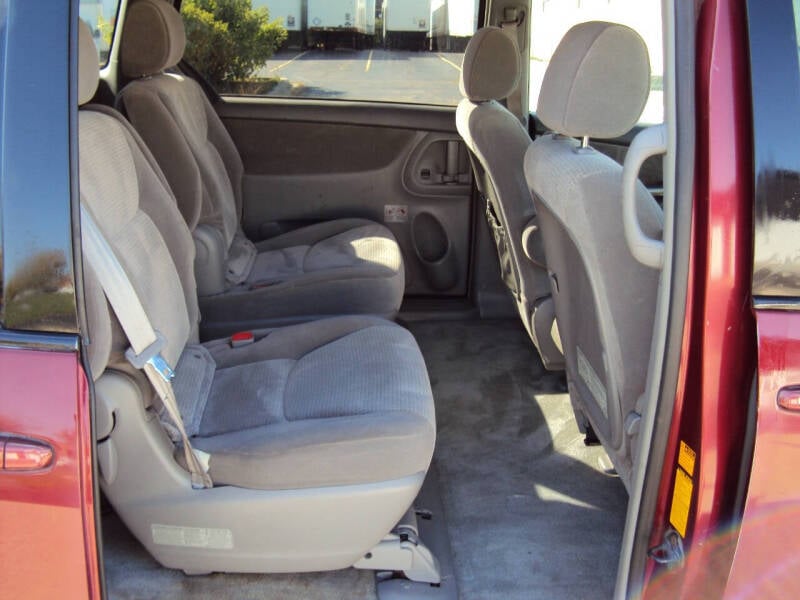 2008 Toyota Sienna LE photo 18