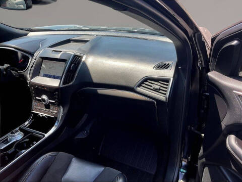 2020 Ford Edge ST