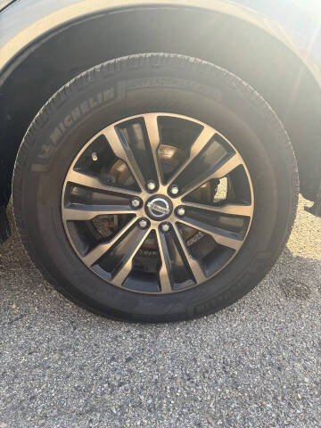 2017 Nissan Armada SL