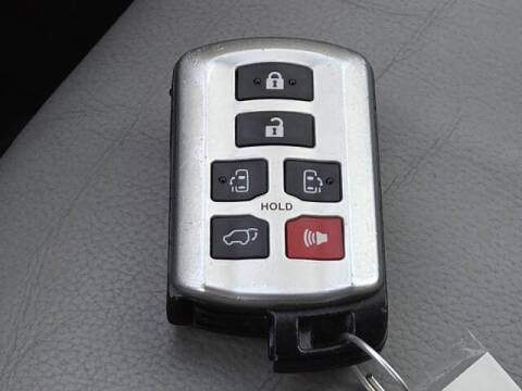 2015 Toyota Sienna XLE 8-Passenger