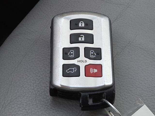 2015 Toyota Sienna XLE 8-Passenger