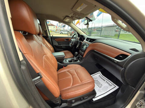 2017 Chevrolet Traverse LT