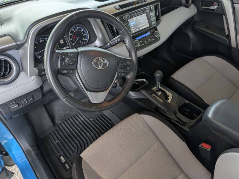 2017 Toyota RAV4 XLE