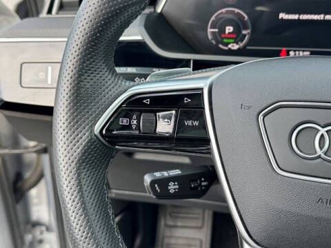 2023 Audi e-tron S quattro Premium Plus