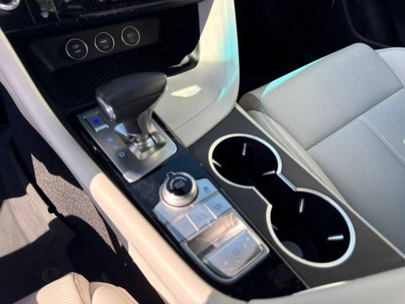 2025 Genesis G70
