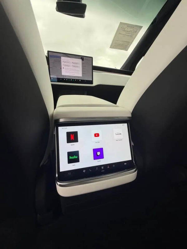 2025 Tesla Model X