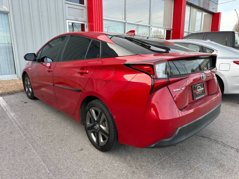 2019 Toyota Prius XLE
