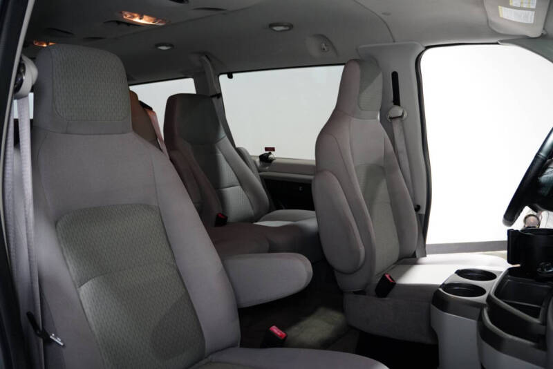 2014 Ford E-Series E-150 XLT