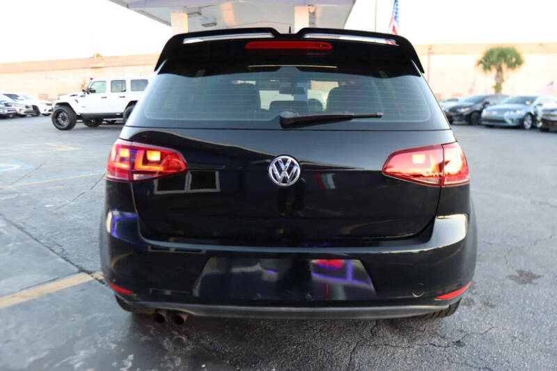 2017 Volkswagen Golf TSI Wolfsburg Edition