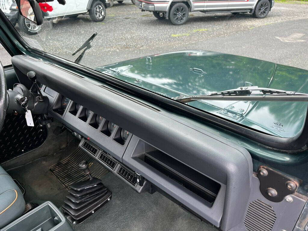 1994 Jeep Wrangler 34