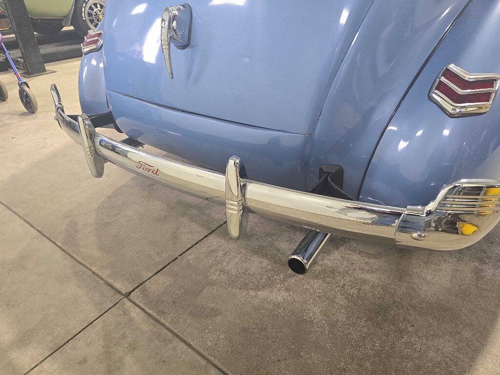 1940 Ford DELUXE V8 14