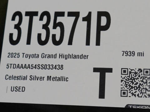2025 Toyota Grand Highlander LE
