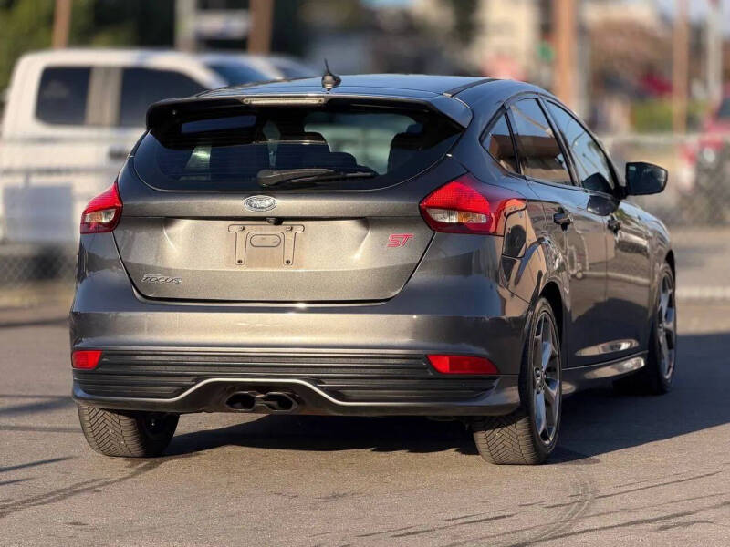 2017 Ford Focus ST