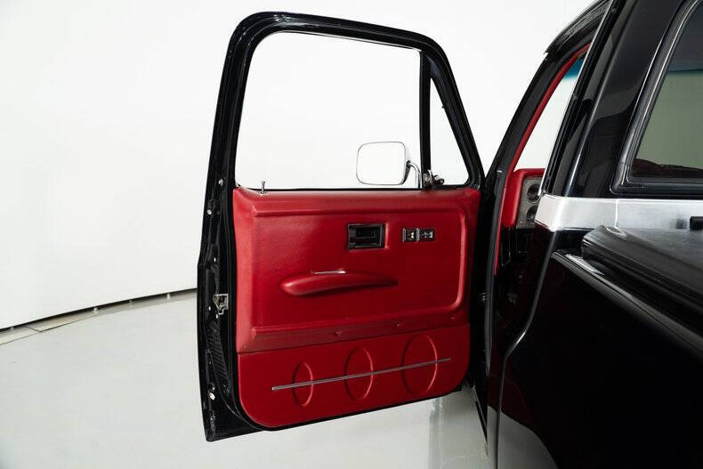 1987 Chevrolet R/V 10 Series