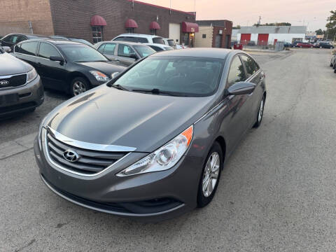 2014 Hyundai Sonata for sale at AUTOSAVIN in Villa Park IL