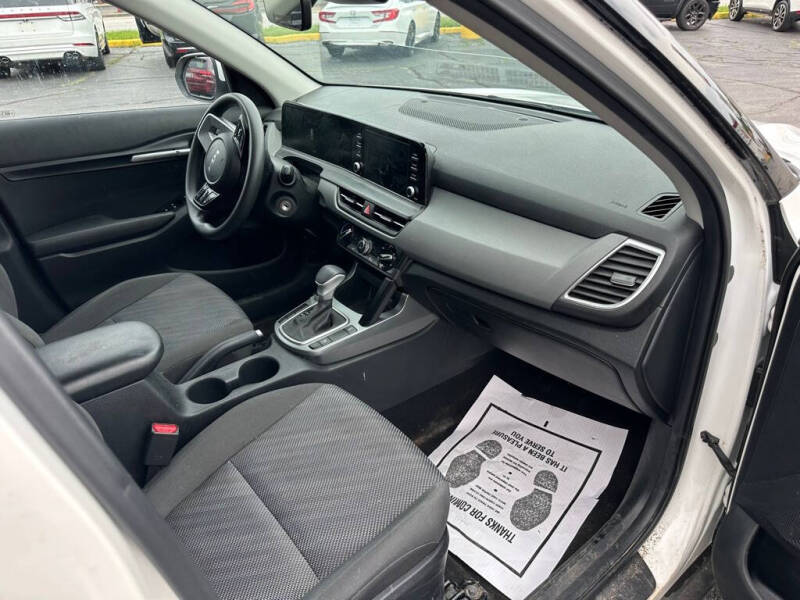 2024 Kia Seltos LX