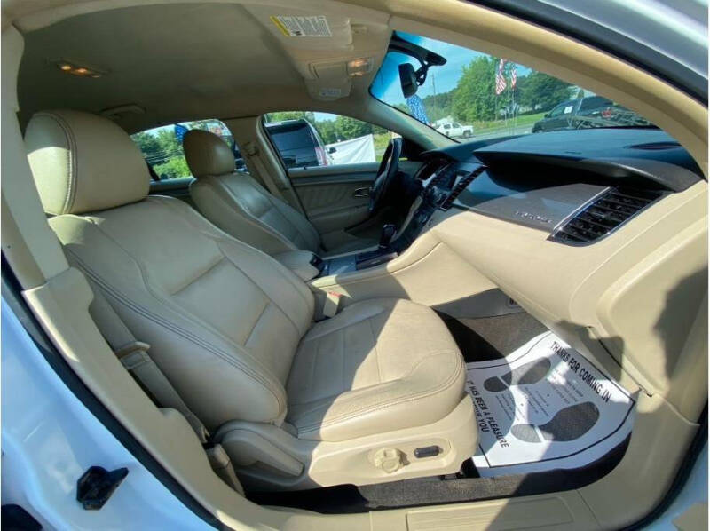 2015 Ford Taurus SEL