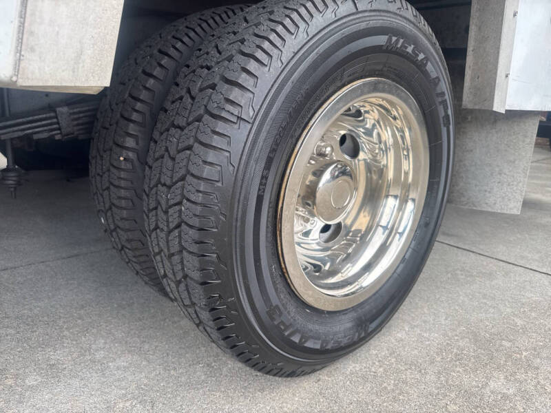 2003 Ford E-Series E-450 SD