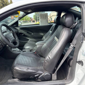 2004 Ford Mustang Mach 1 Premium