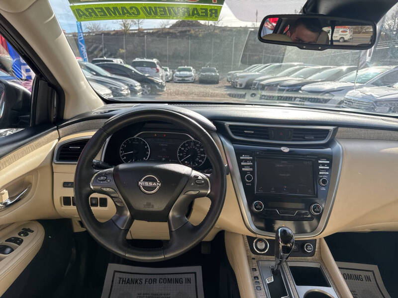 2023 Nissan Murano SV